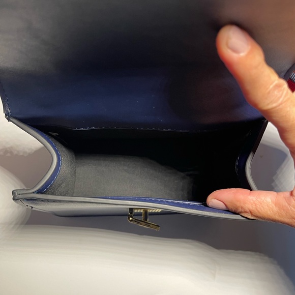 Handbag - Picture 3 of 3